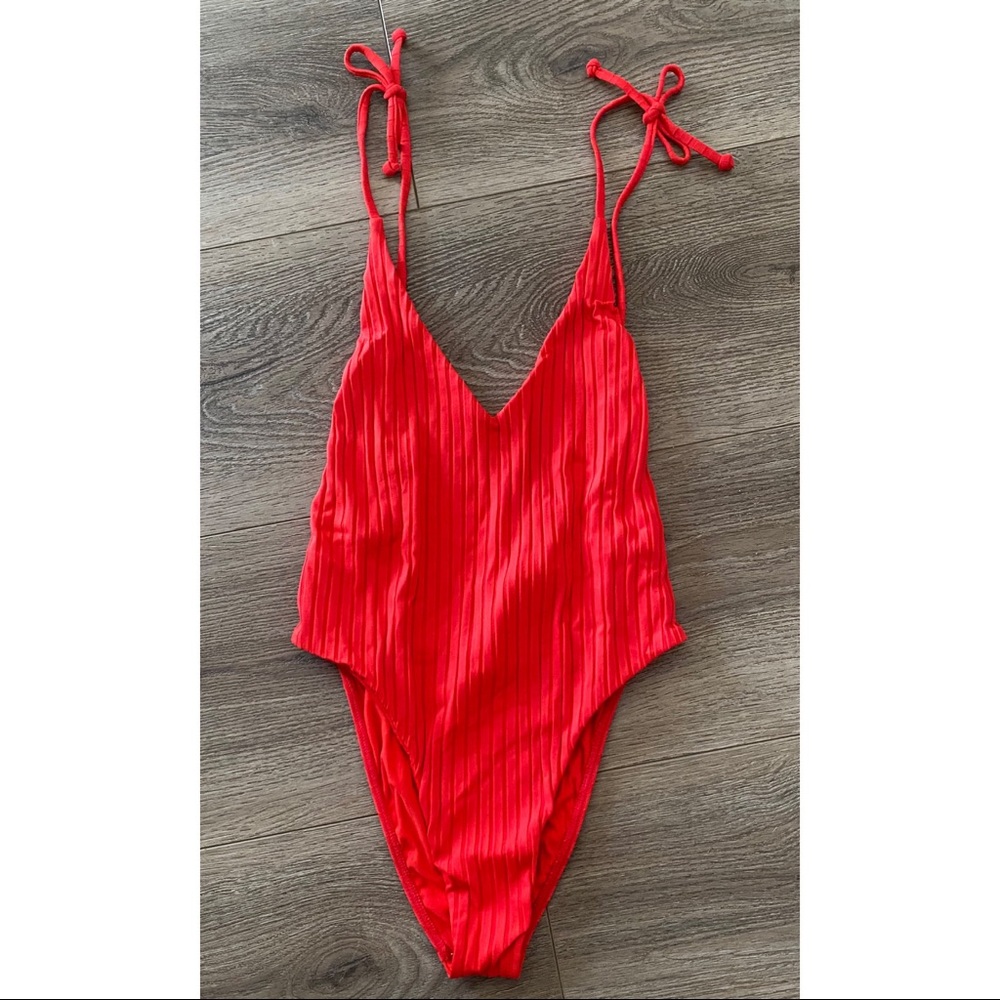 Billabong Red Sunny Rib Ribbed One Piece Size XL - Picture 6 of 7